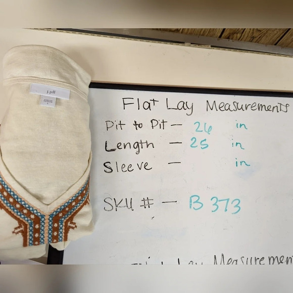 J. Jill sz L Embroidered Embellished V Neck Tee Linen Blend Aztec Top Shirt Tee - Picture 8 of 8